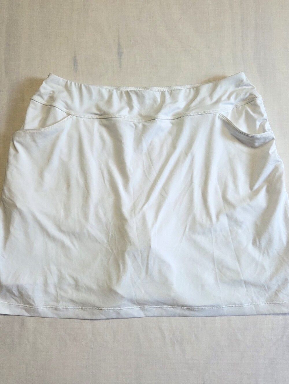 Coolibar UV Protection White Skort L